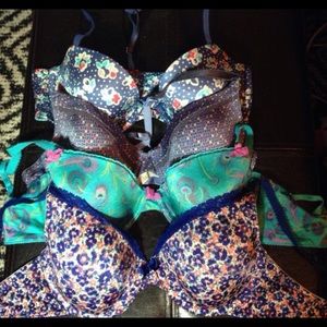 8 Bras! Scroll through all pics! 34C