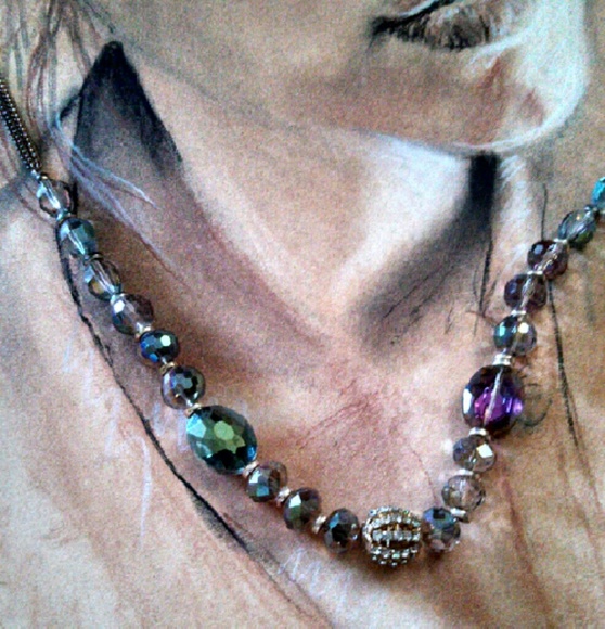 Neckles - Picture 3 of 3