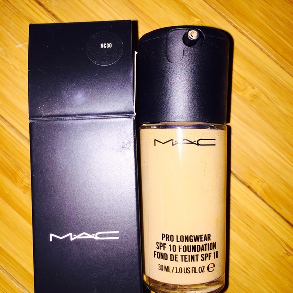 Mac Pro long foundation