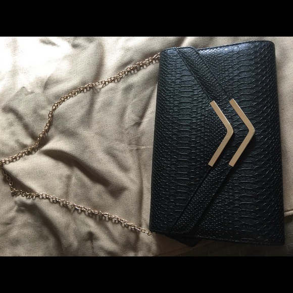 Aldo clutch