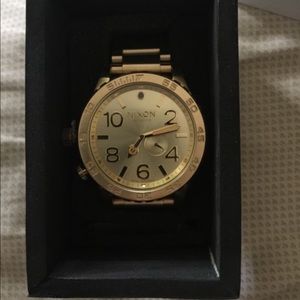 Nixon all gold 51-30 tide watch