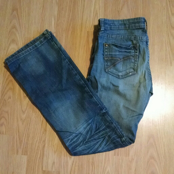 Jean Bundle - Picture 1 of 4