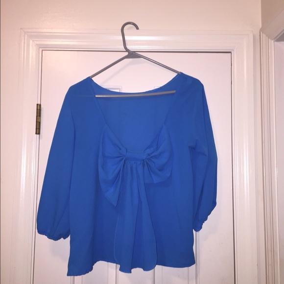 Bow Shirt - Picture 1 of 3