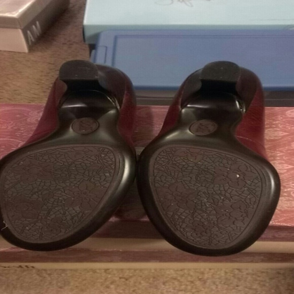 Shoes - Picture 2 of 3