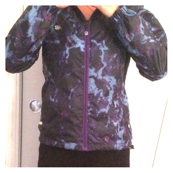 🆕 New Balance Rain/Running jacket. Brand New