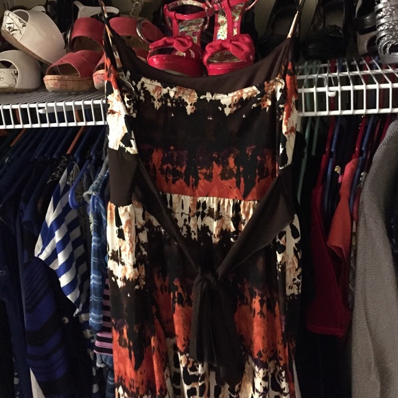 Dress. - Picture 2 of 3