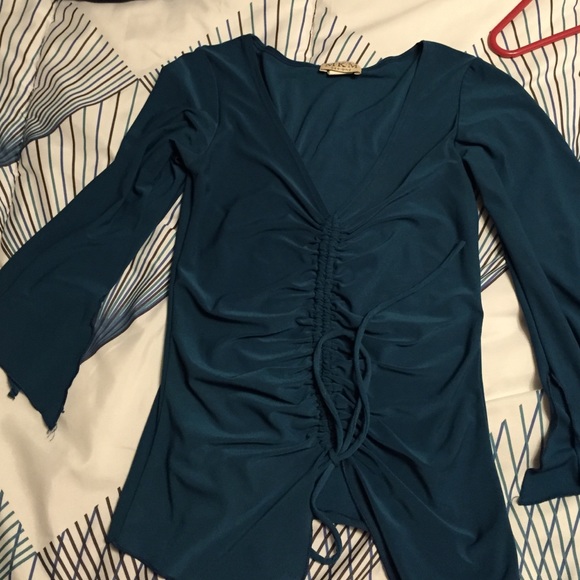 Tie front teal shirt.