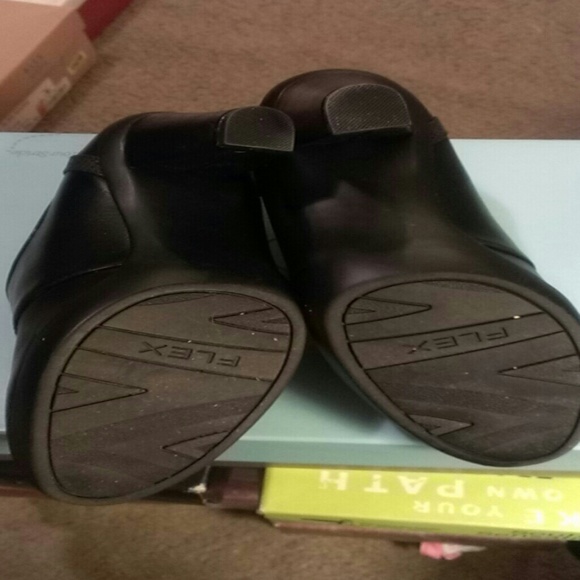 Shoes - Picture 3 of 3