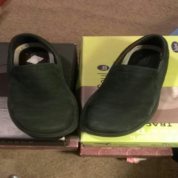 Shoes - Picture 2 of 3