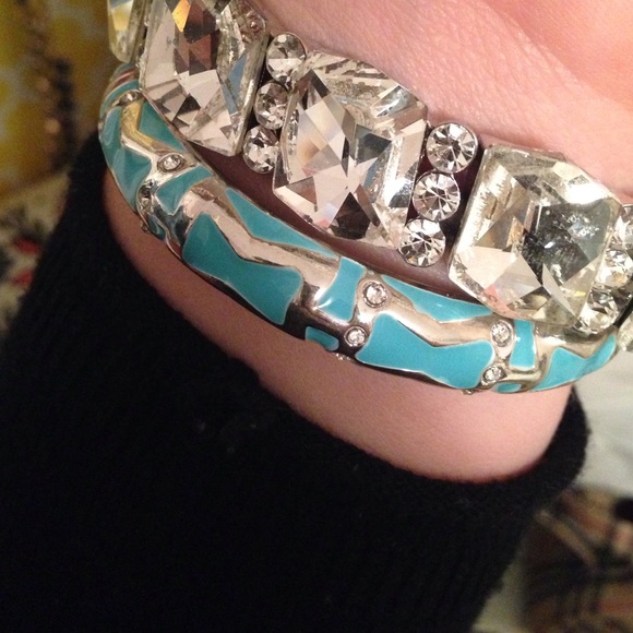 Blue bangle bracelet - Picture 2 of 4