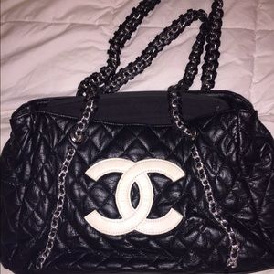 KNOCKOFF Chanel.