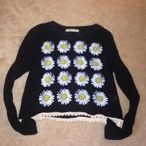 Daisy Crochet Crop Top Sweater