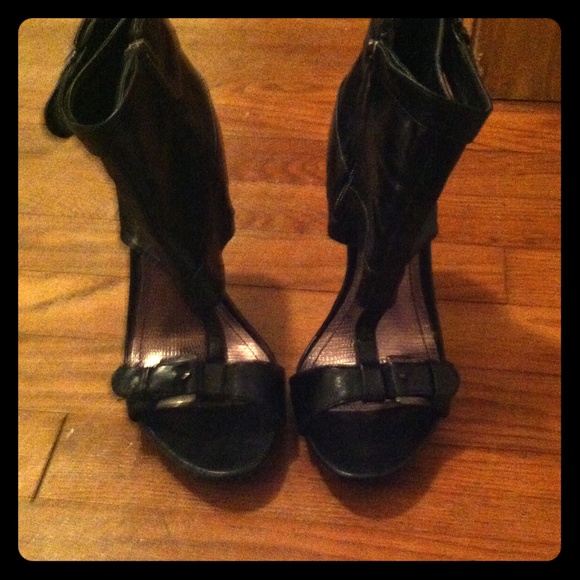 Shoes - Picture 1 of 1