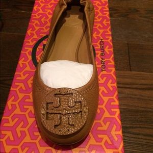 Brand new Tory burch cognac leather Reva flats