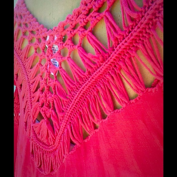 JUST REDUCED!! GORGEOUS AND TRENDY BOHO SALMON TOP - Picture 3 of 4