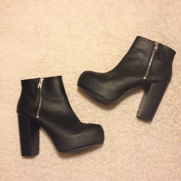 Black Platform Boots