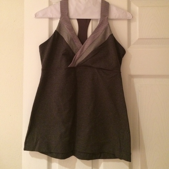 Lululemon top