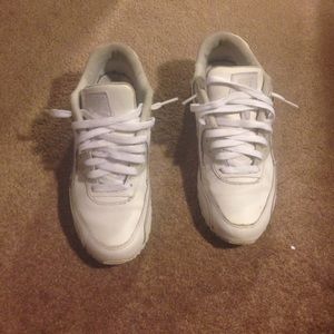 Nike air max size 6y or women's 8