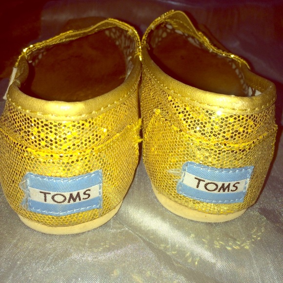 Gold toms