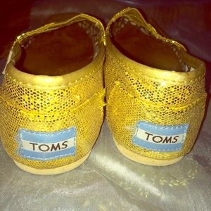 Gold toms