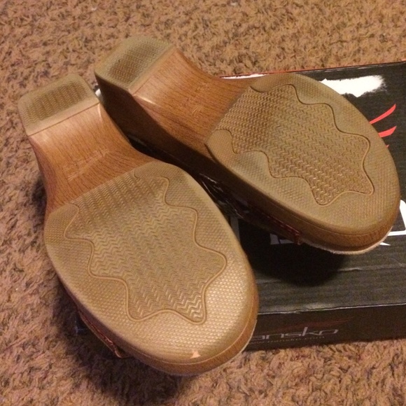 Dansko Size 38 - Picture 2 of 2