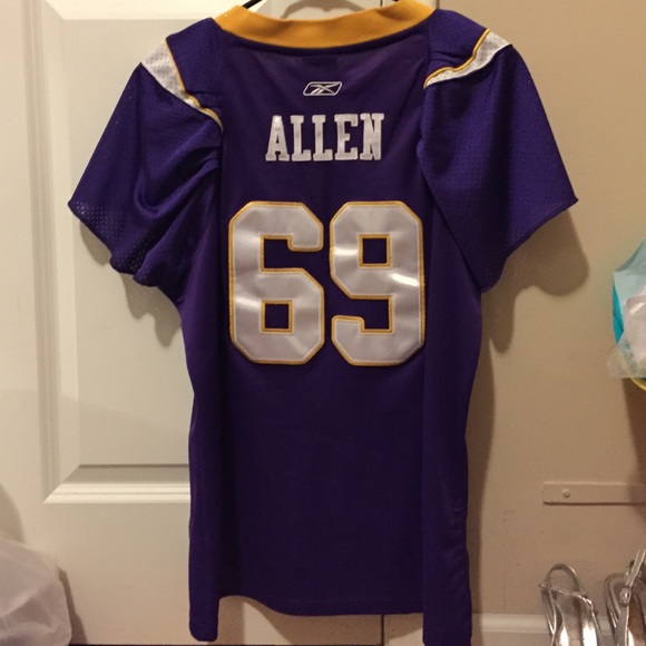 Nice jersey, never wore just sits in my closet - Picture 2 of 2