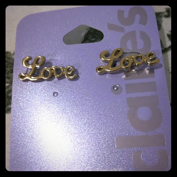 (FREE*)LOVE earrings