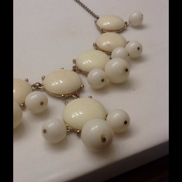 Ivory bubble necklace - Picture 2 of 4