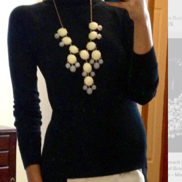 Ivory bubble necklace - Picture 4 of 4