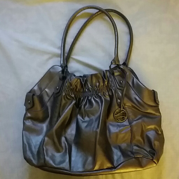 Metalic ruffled handbag