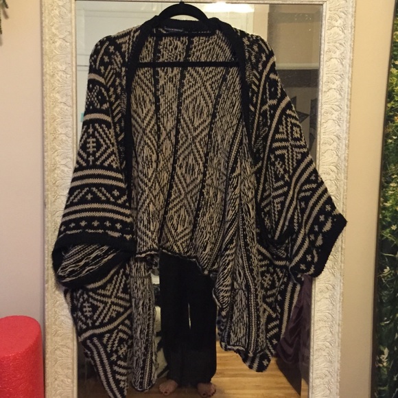 Brandy Melville knit wrap