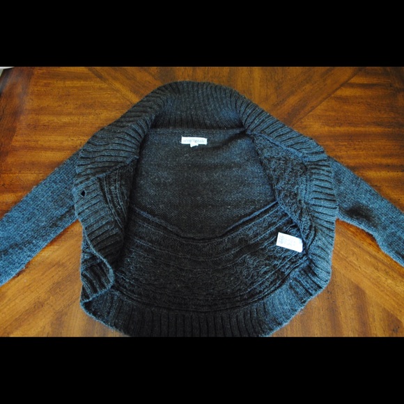 Grey Aeropostale Sweater - Picture 1 of 4
