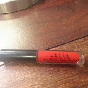 Liquid lipstick