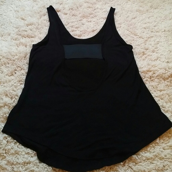 Very flattering black deep back with band tank top