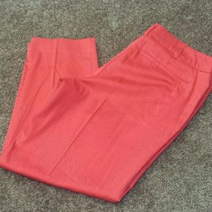 PLUS SIZE red capris
