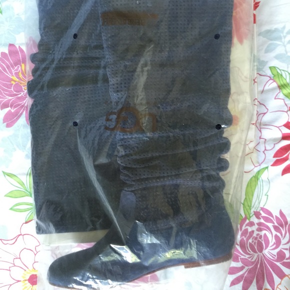 UGG purple leather boot - Picture 4 of 4