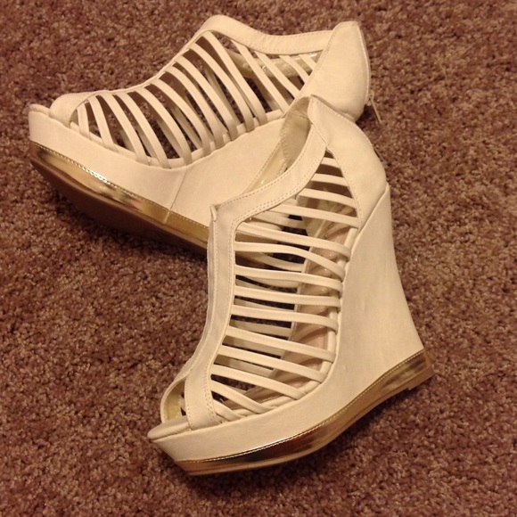 Booties!! 🌺🌺🌺🌺 - Picture 2 of 2