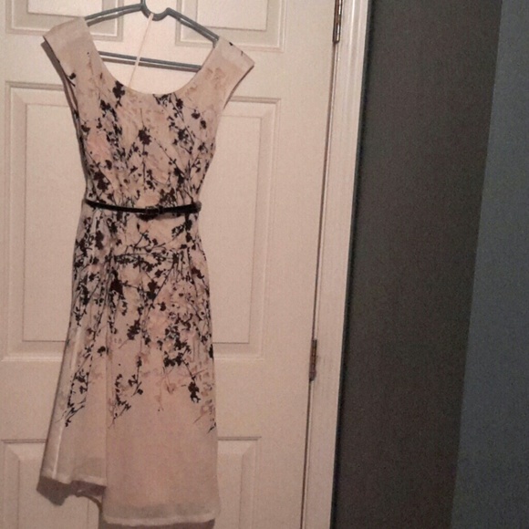 Sleeveless dress
