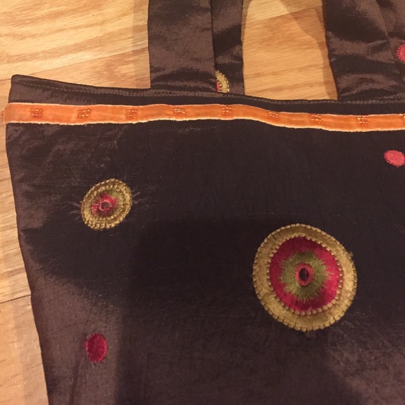 Handbag - Picture 2 of 3