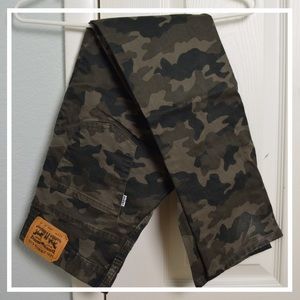 Deep Green Camo Pants 🌿