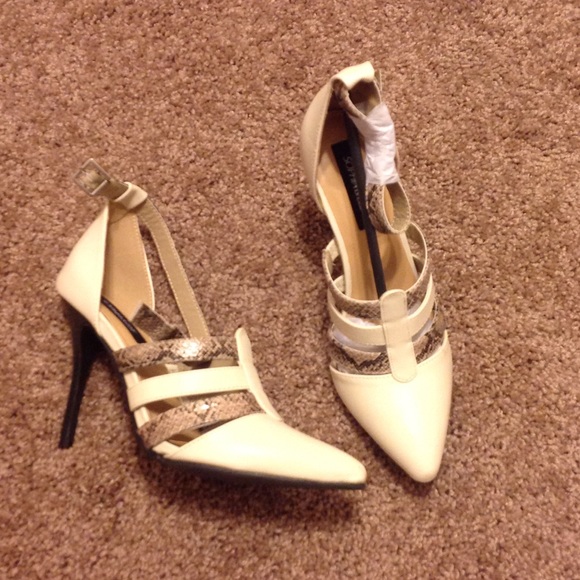 🌹🌹Pumps 🌹🌹🌹 - Picture 2 of 2