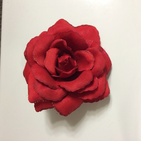 Pin-up Girl Rose Hair Clip