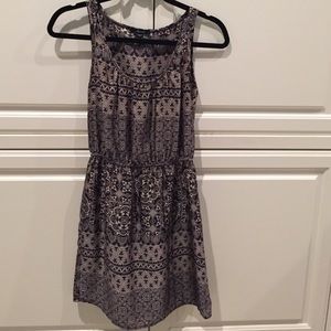 Soprano dress sz S