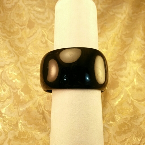 LADY VICTORIA IN BLACK - Picture 3 of 3