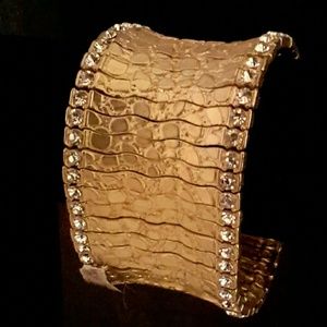 Brand new fashion bracelet