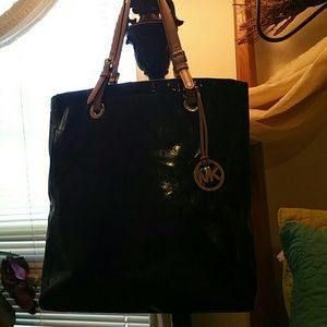 Authentic Michael Kors Tote
