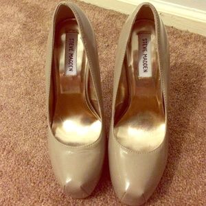 Steve Madden Nude heels