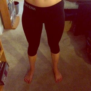 Nike pro spandex Capris
