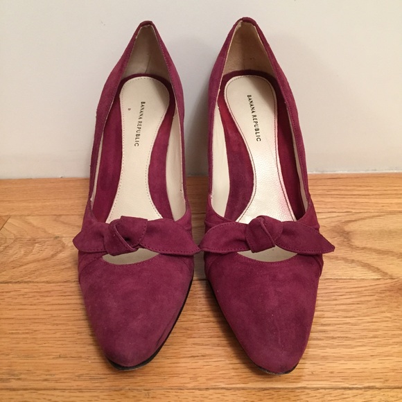 Banana Republic, Gina, Beet color suede