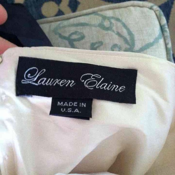 Wedding dress - Picture 4 of 4